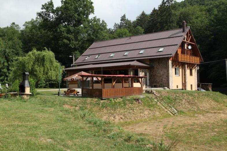 Pod Bresteckou Skalou Hotel Břestek Kültér fotó