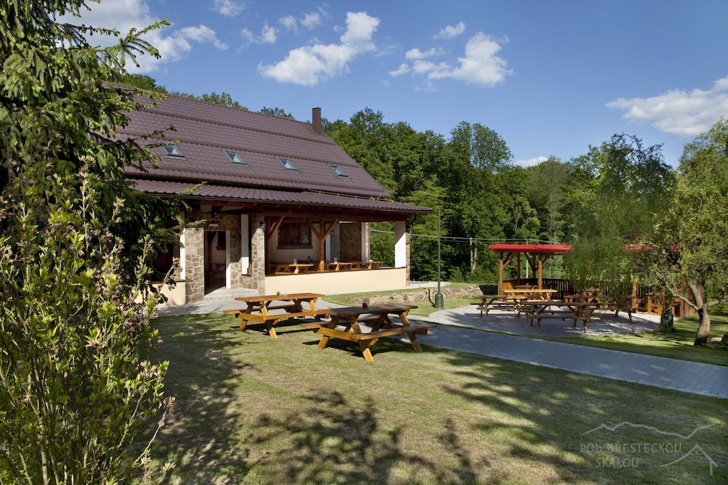 Pod Bresteckou Skalou Hotel Břestek Kültér fotó